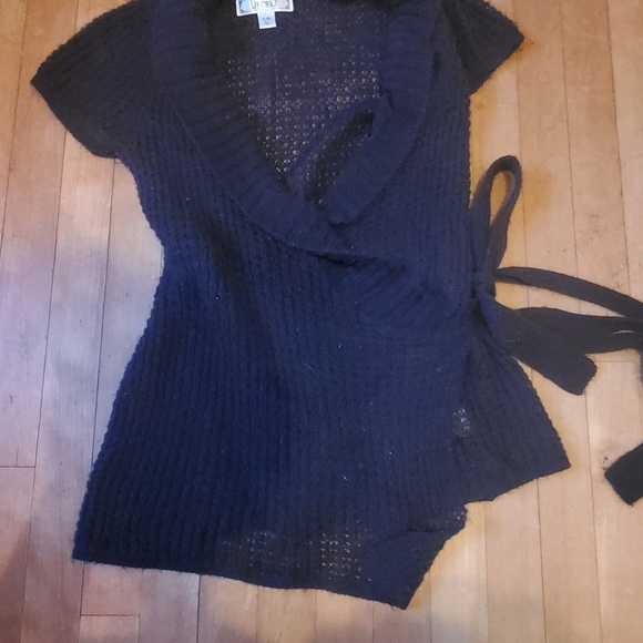 Decree Loose Knit Wrap Top - Picture 3 of 6